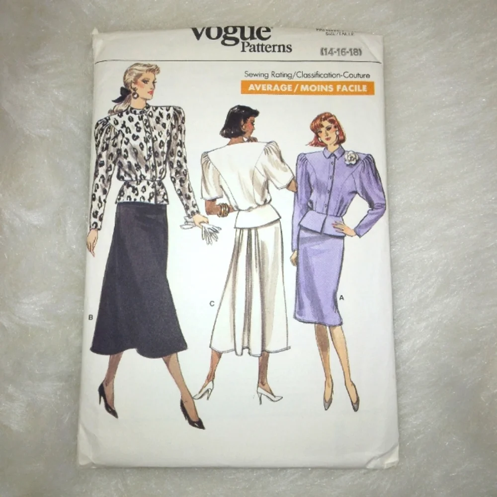 VOGUE 7011 Misses Top and skirt Size 14-16-18